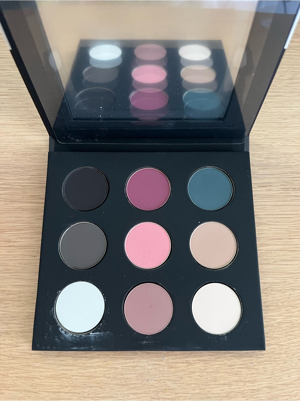 Brand new MAC /Anastasia BH /Laura Mercier /Make Up For Ever eyeshadow palettes - Picture 5 of 5